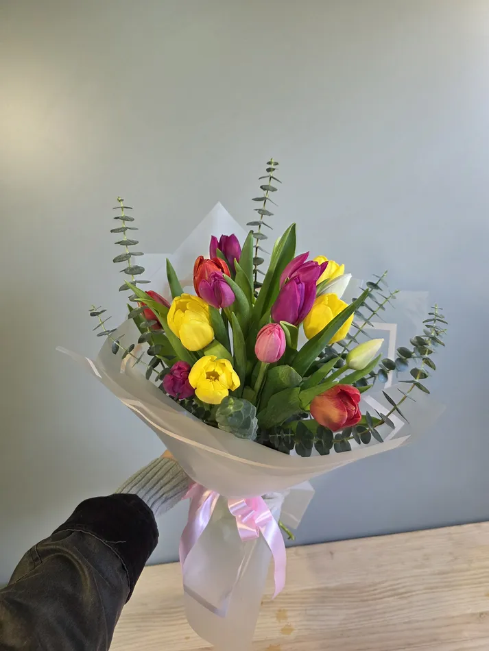 Ramo de tulipanes - Imagen 2